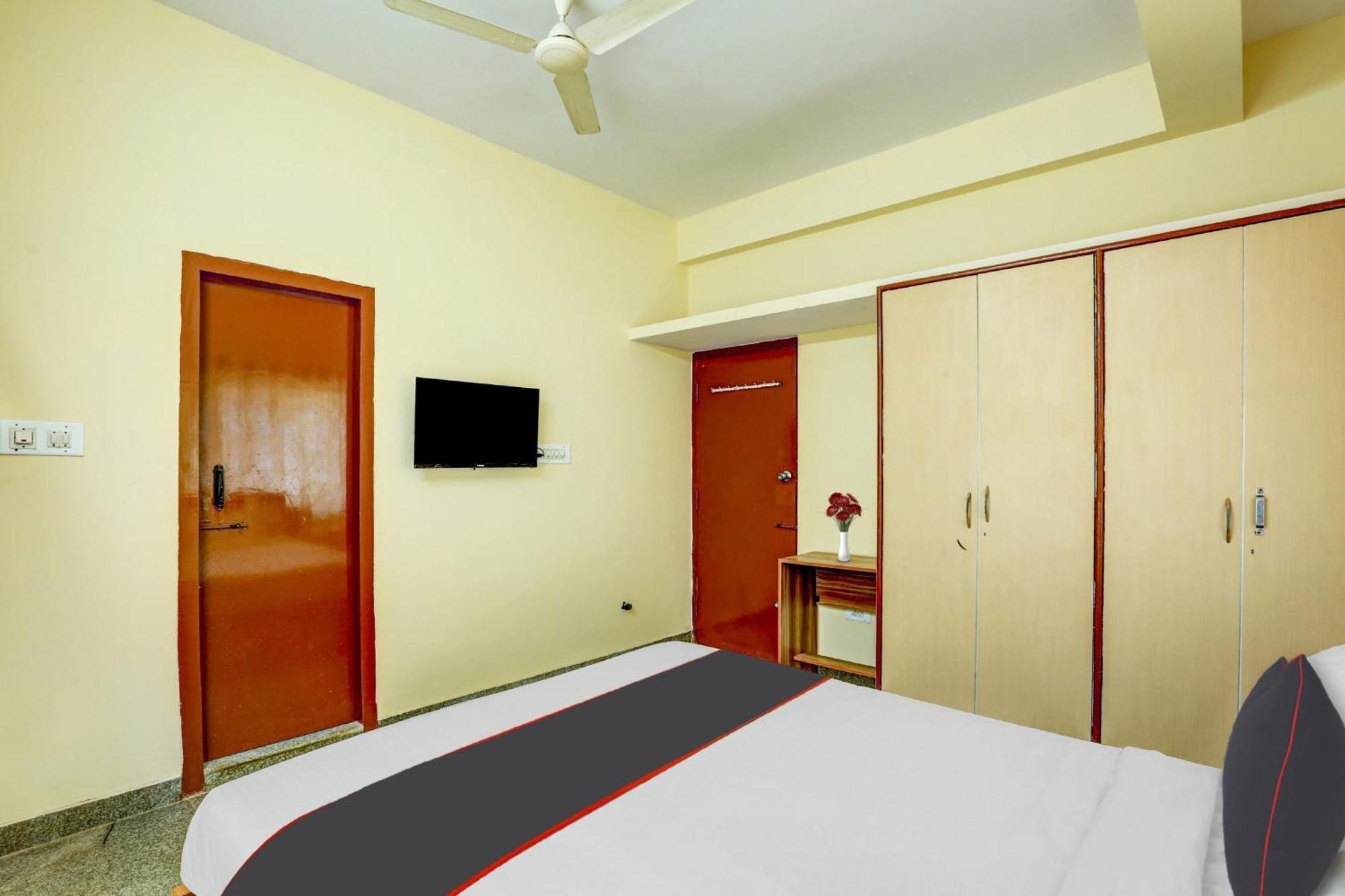 Collection O Relax Stay Apartments Бангалор Екстериор снимка