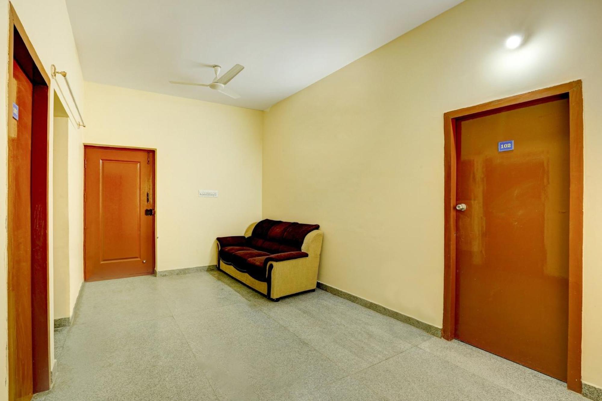 Collection O Relax Stay Apartments Бангалор Екстериор снимка